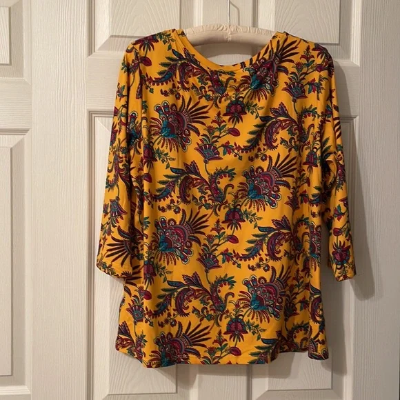 Pioneer Woman NEW 3/4 Sleeve Size Medium Top - Picture 2 of 11